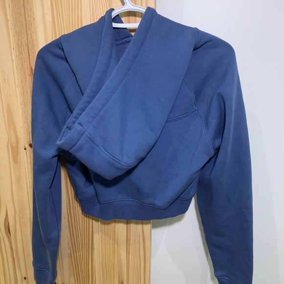 Alphalete Cropped Hoodie - Picture 4 of 4